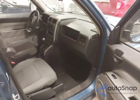 2007 Jeep Patriot Sport z USA, uszkodzony, nr VIN 1J8FF28W77D299902